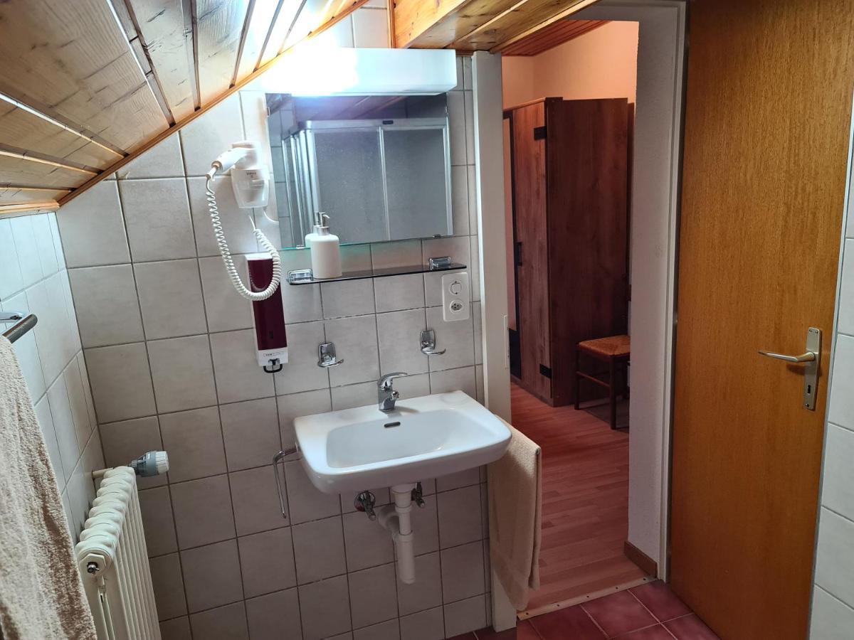 Auberge De Ballens Exteriör bild