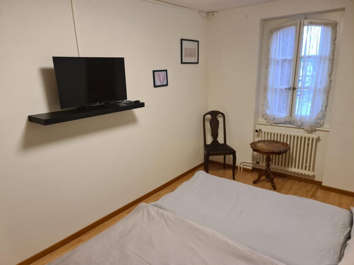 Auberge De Ballens Exteriör bild